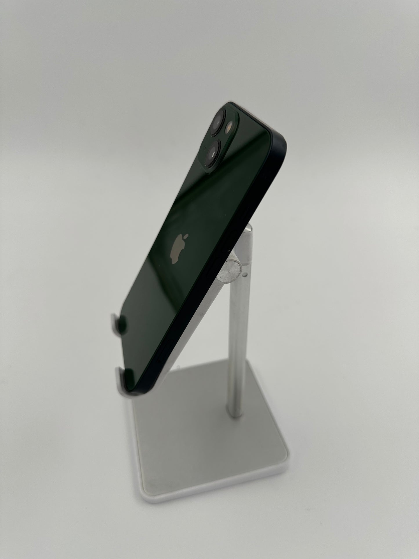 Preowned iPhone 13, Green