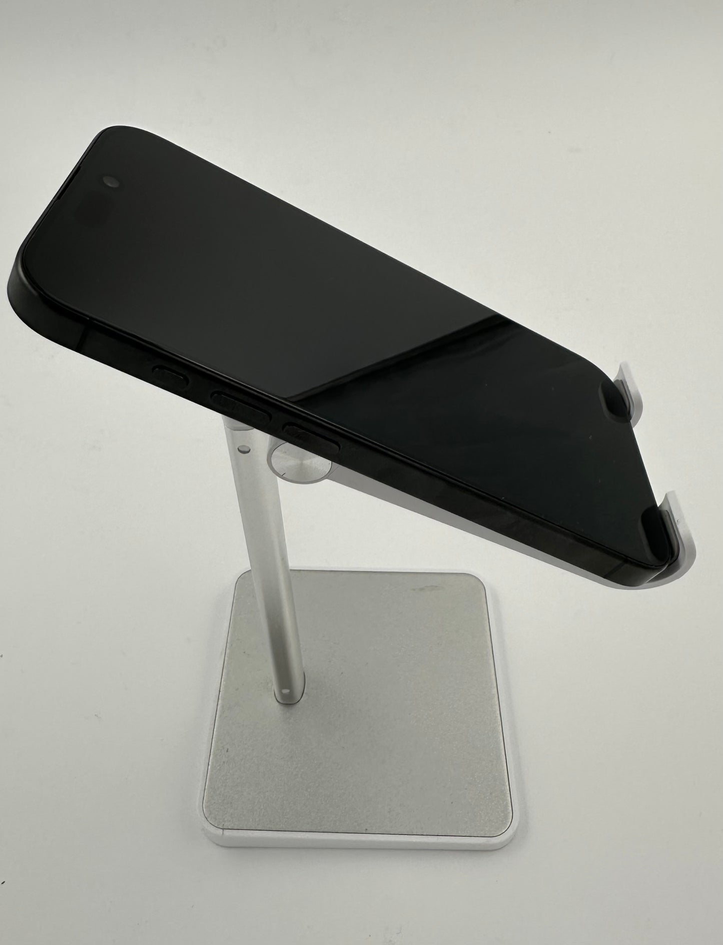 Preowned iPhone 15 Pro