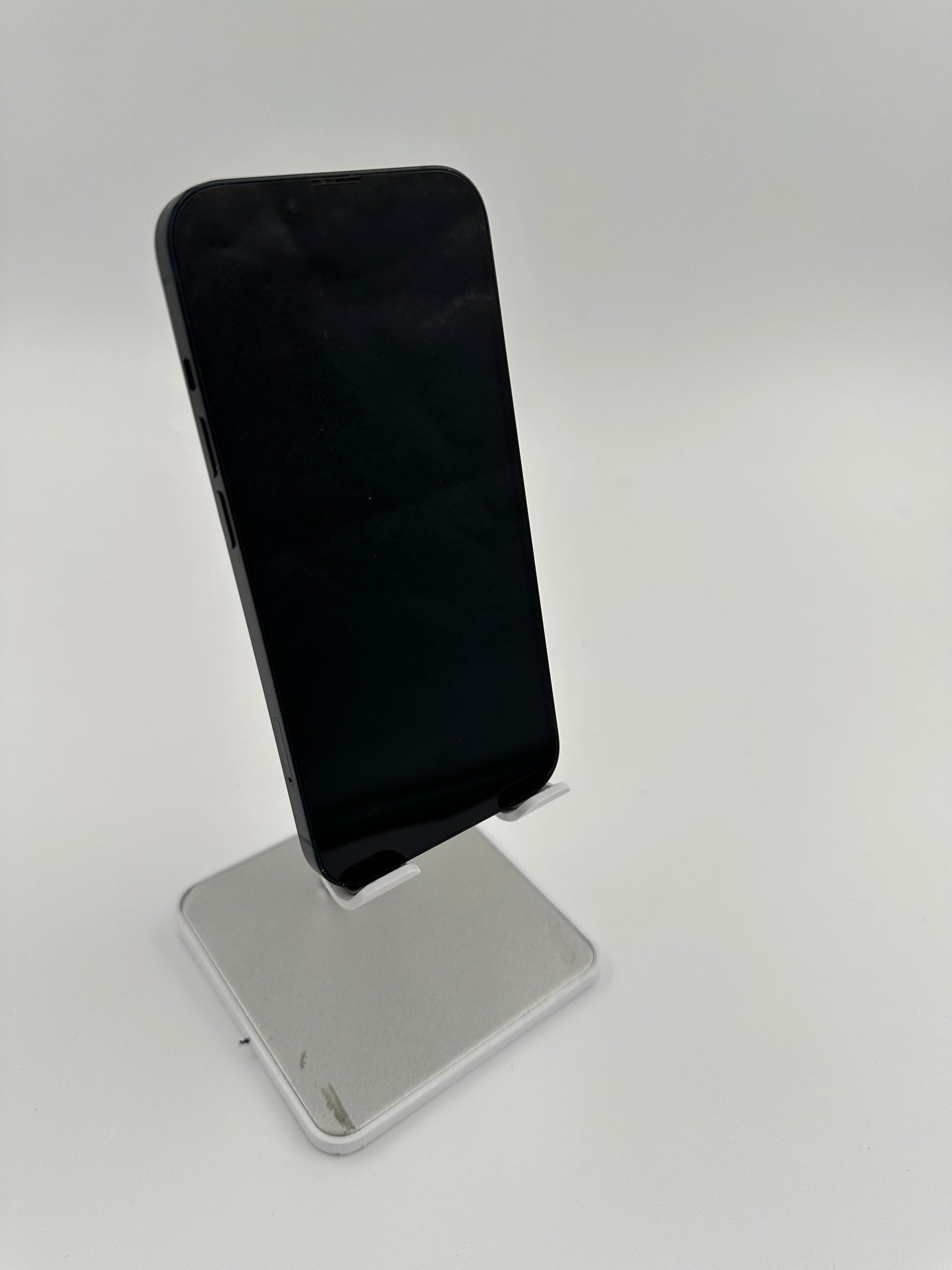 Preowned iPhone 13, Green